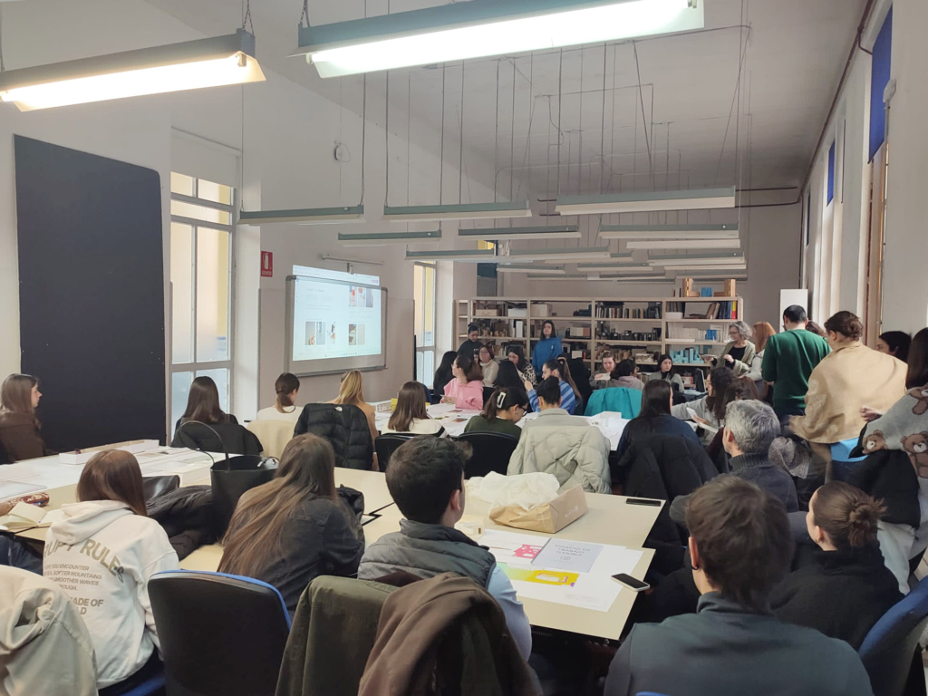 Charla de Neolith en 2º y 3º de Diseño de Interiores