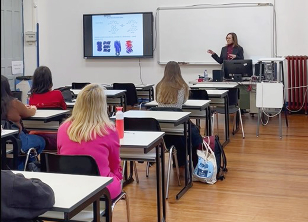 Visita de Stamatina Theocari (University of West Attica)