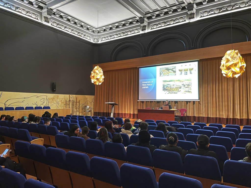 Visita de Stamatina Theocari (University of West Attica)