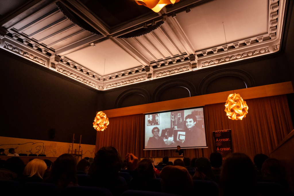 Charla de Miguel Zorraquino con A Crear