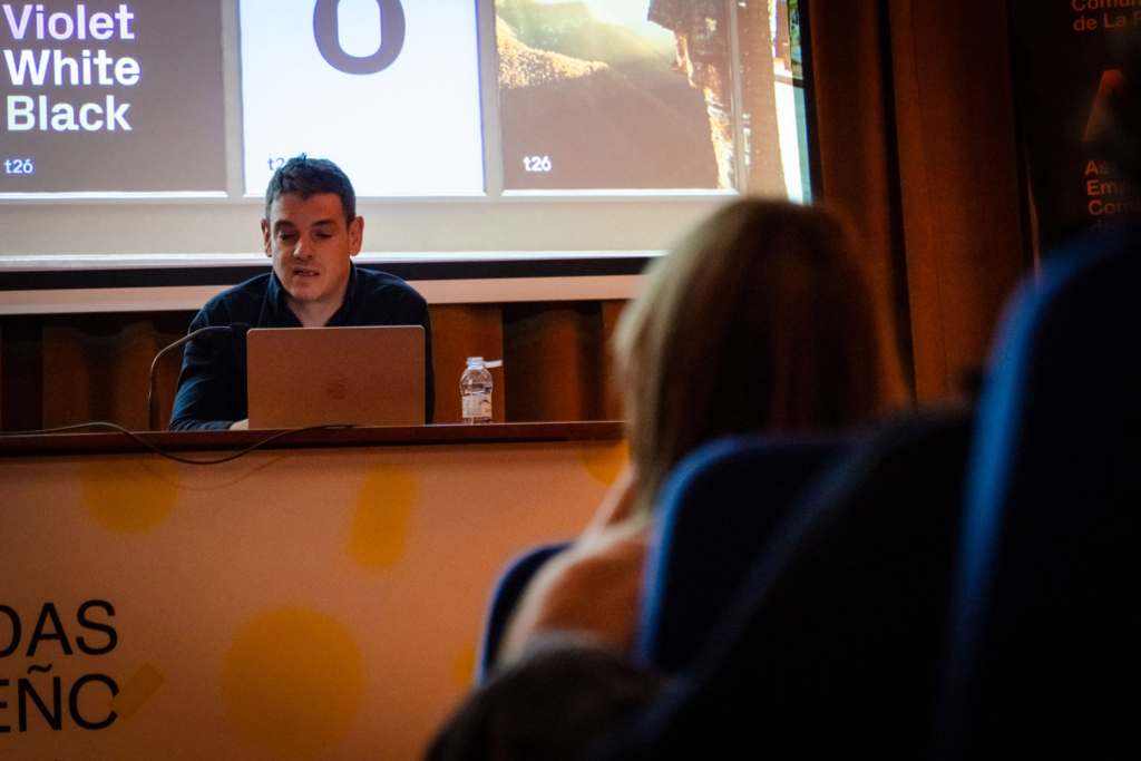 Charla de Miguel Zorraquino con A Crear