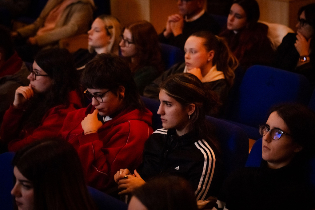 Charla de Miguel Zorraquino con A Crear