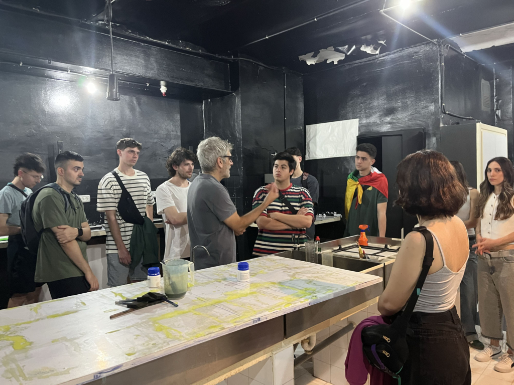 Jóvenes del programa ‘También Riojanos’ visitan la ESDIR