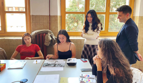 Laura Ramos visita el Máster de Packaging.