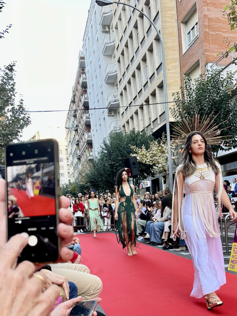 Egresadas en Diseño de Moda presentan sus creaciones en Logroño