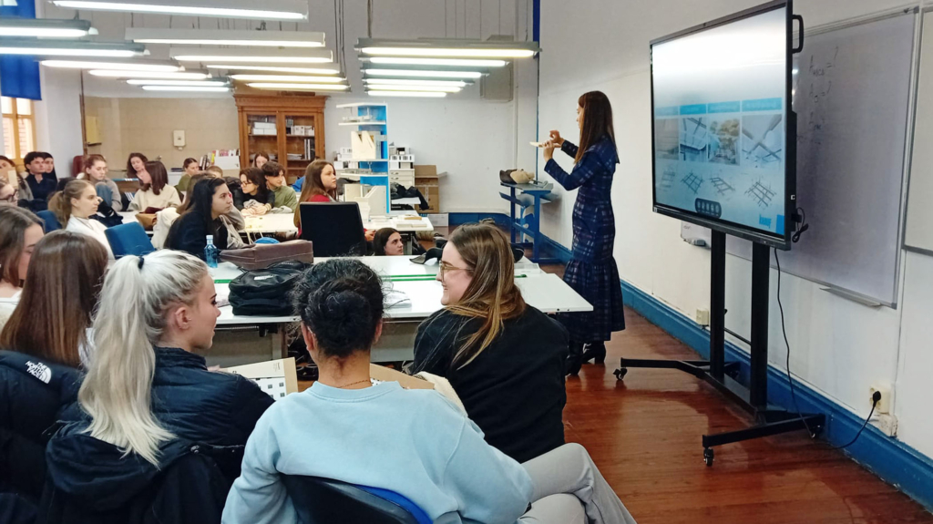 Charla de Knauf para 2º y 3º de Interiores