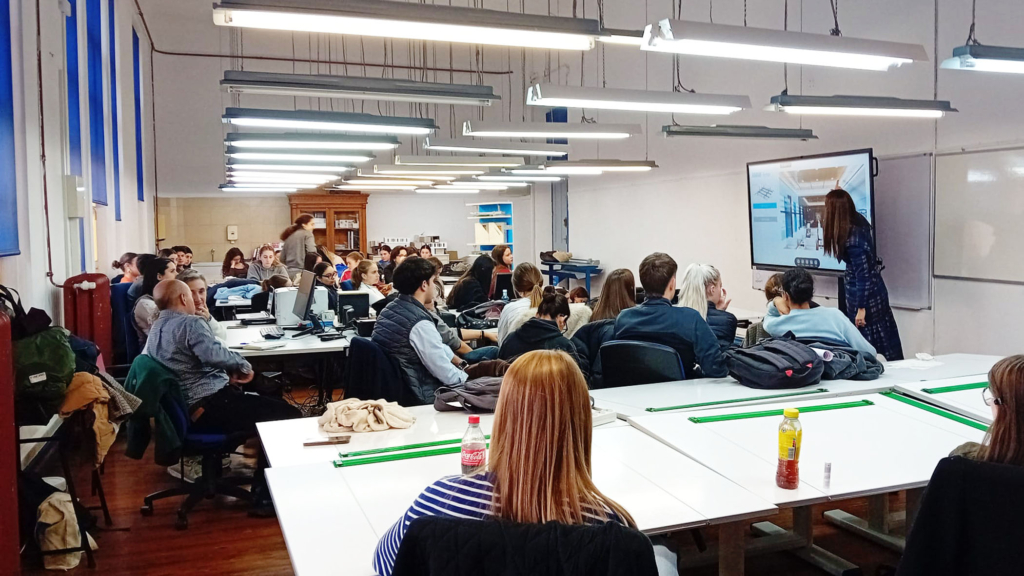 Charla de Knauf para 2º y 3º de Interiores