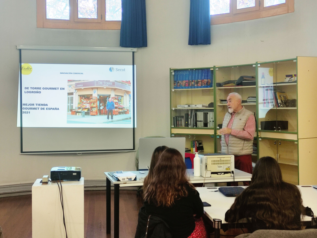 Taller de emprendimiento de Gregorio Clavijo e Packaging