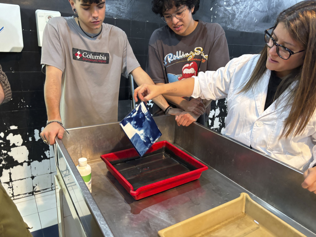 Taller de Cianotipia con 2º de Producto