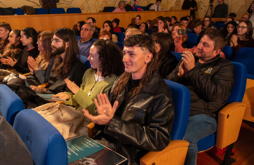 Entrega de galardones y XLI Muestra de Arte Joven en la Esdir