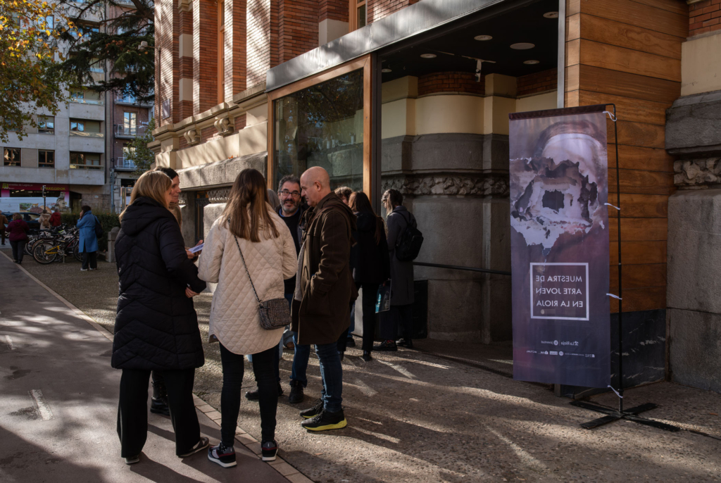 Entrega de galardones y XLI Muestra de Arte Joven en la Esdir