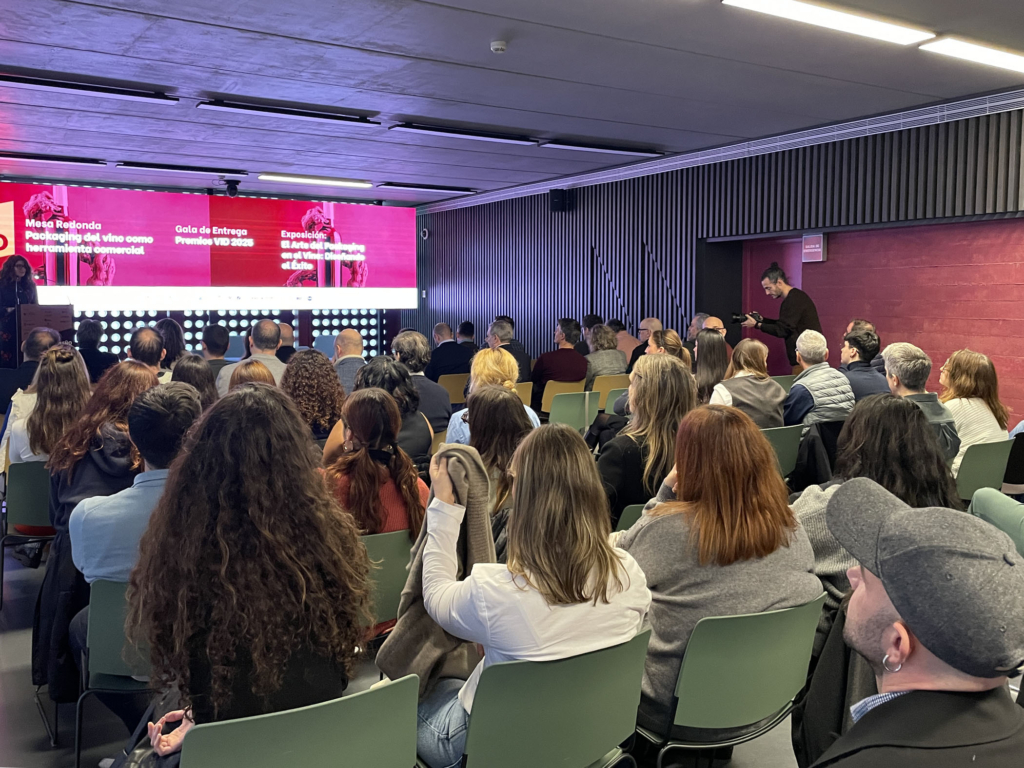 Alumnas del Máster de Packaging Premio VID Jóvenes Talentos 25