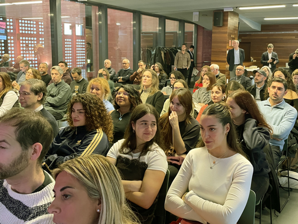 Alumnas del Máster de Packaging Premio VID Jóvenes Talentos 25