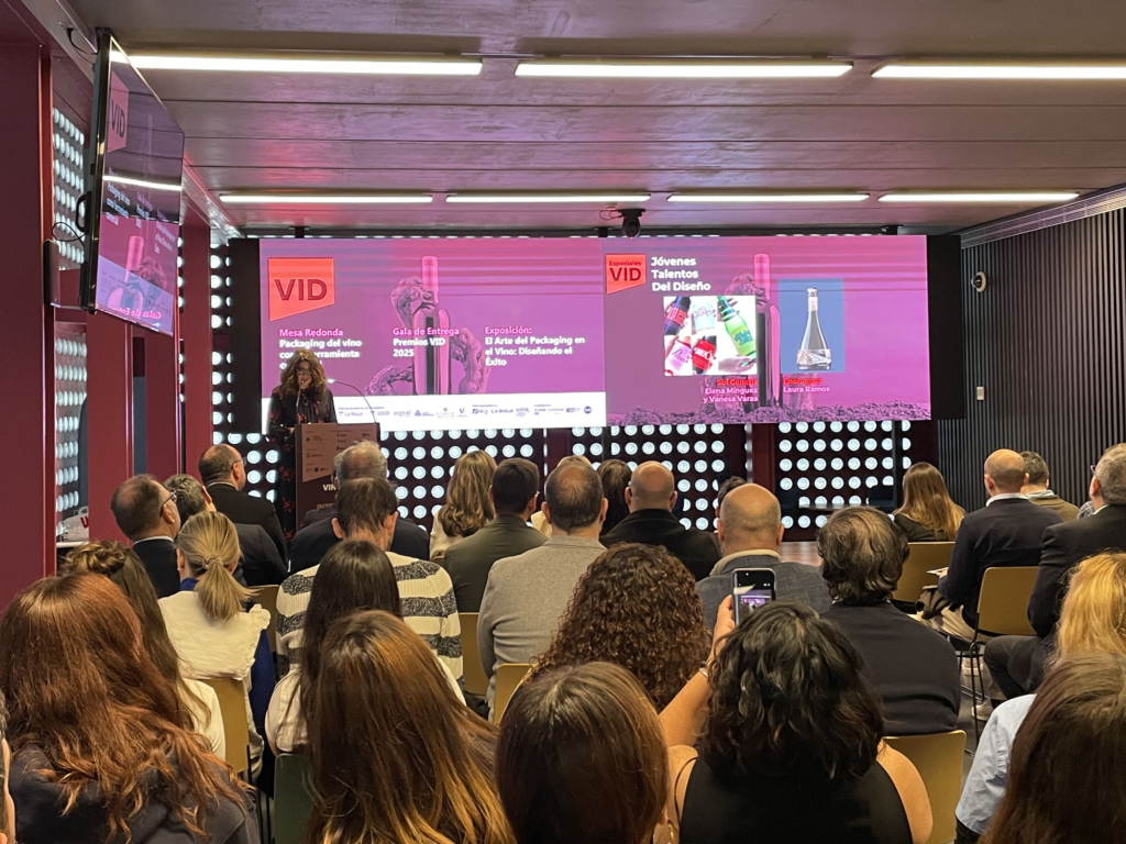 Alumnas del Máster de Packaging Premio VID Jóvenes Talentos 25
