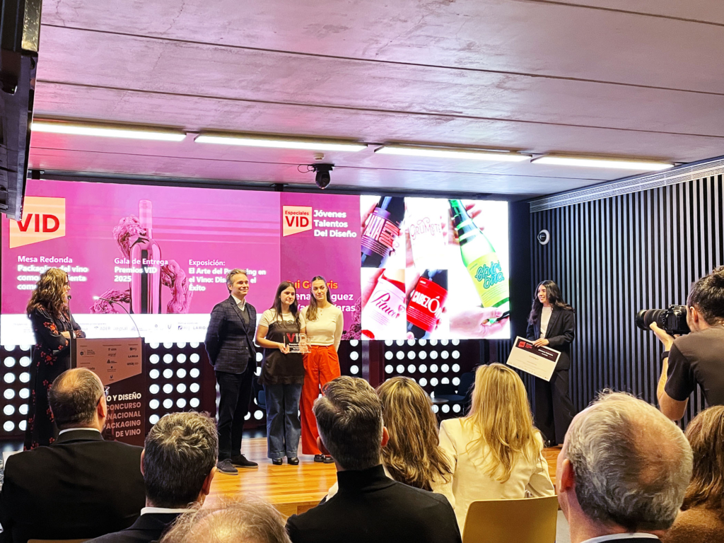 Alumnas del Máster de Packaging Premio VID Jóvenes Talentos 25