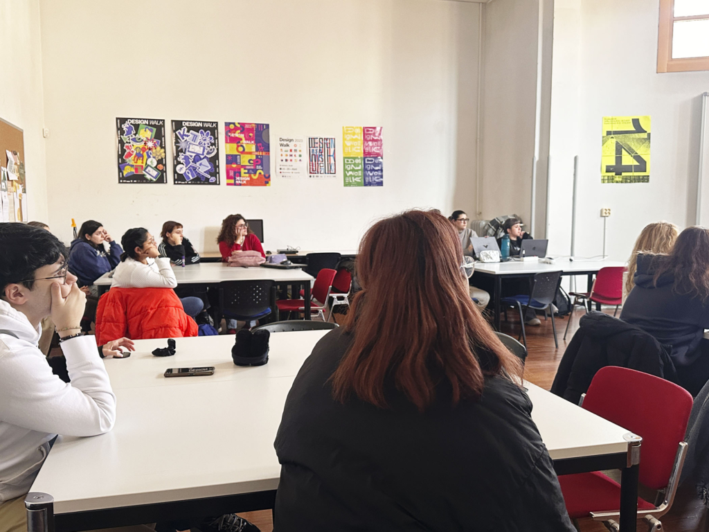 El estudio Dispar visita el Máster de Packaging.