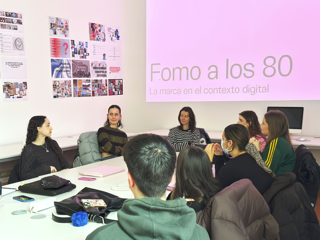 FOMO a los 80, taller de Workoholics para 4º de Gráfico