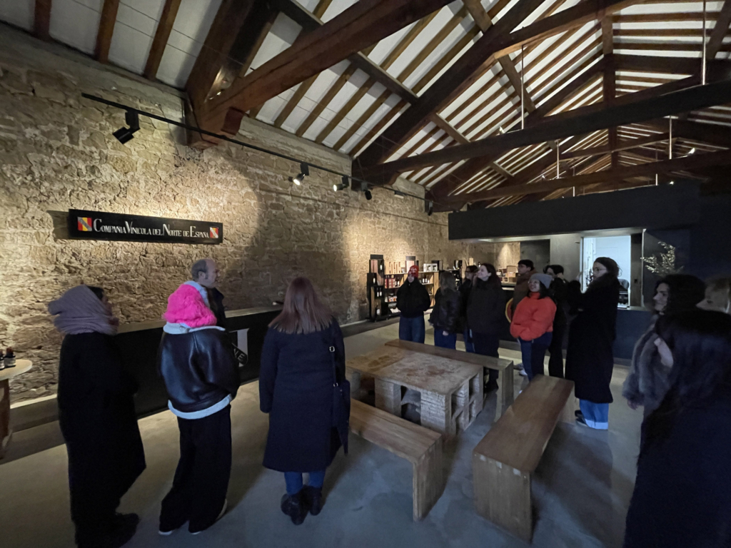 El Máster de Packaging visita Bodegas CVNE