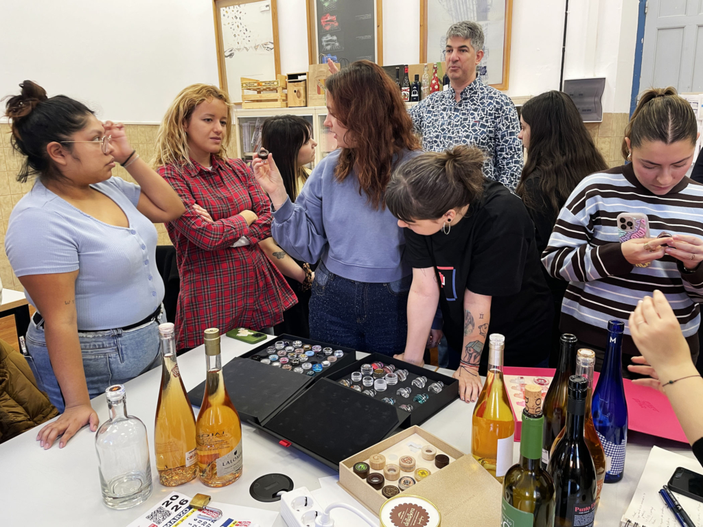 Sesión técnica sobre tapones vitivinícolas en el Máster de Packaging