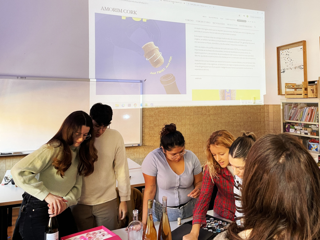 Sesión técnica sobre tapones vitivinícolas en el Máster de Packaging