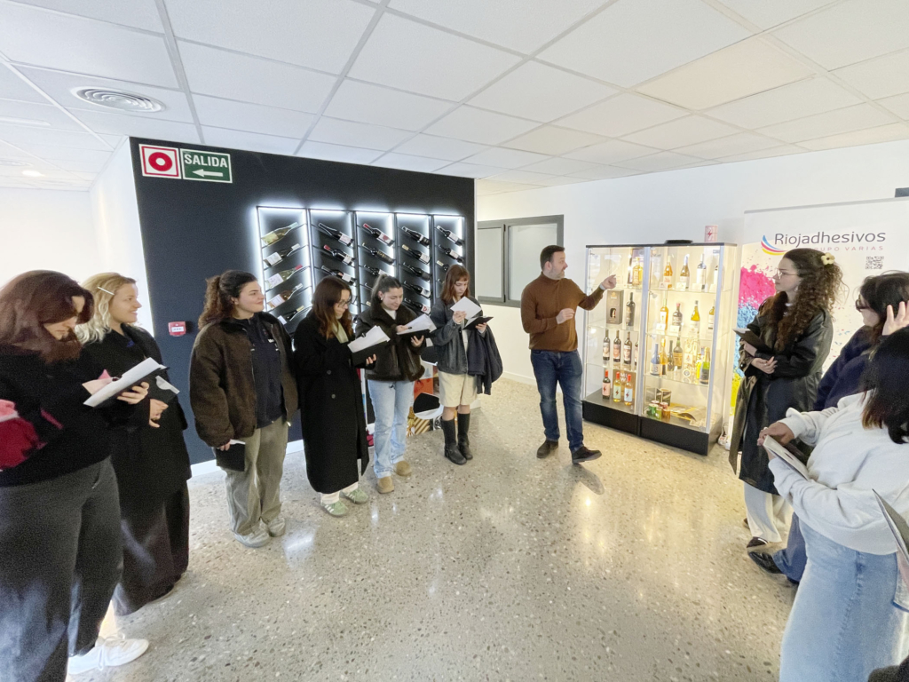 Visita del Máster de Packaging a la imprenta Riojadhesivos