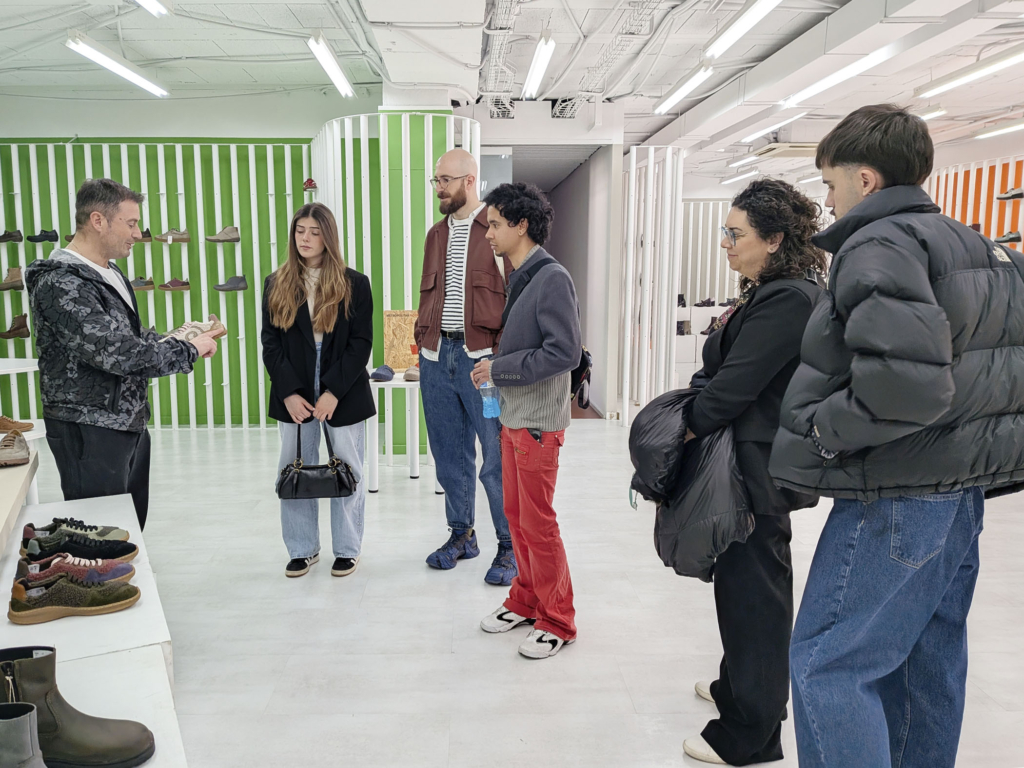 El Máster de Calzado visitó El Naturalista y Art Company