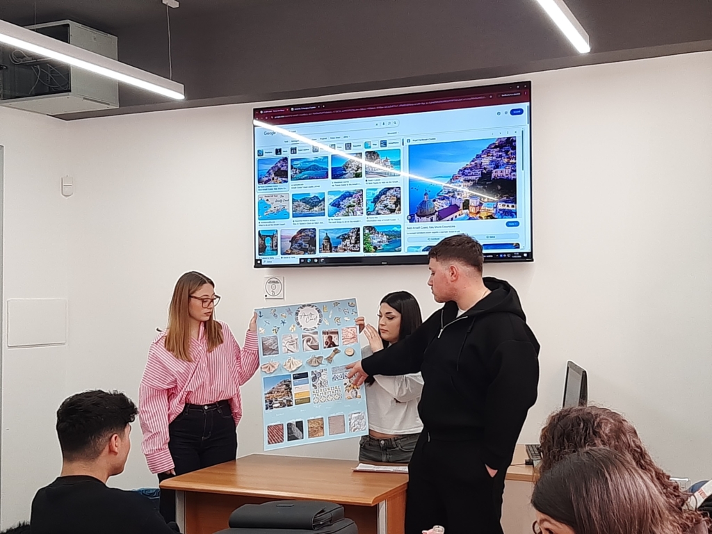 MaterioteKa en la IUAD de Nápoles