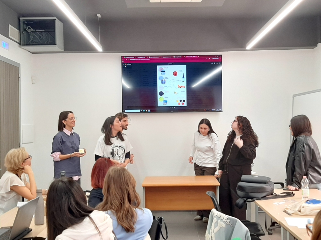 MaterioteKa en la IUAD de Nápoles