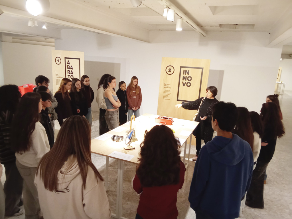 Producto explica ¡Funciono! al IES Batalla de Clavijo