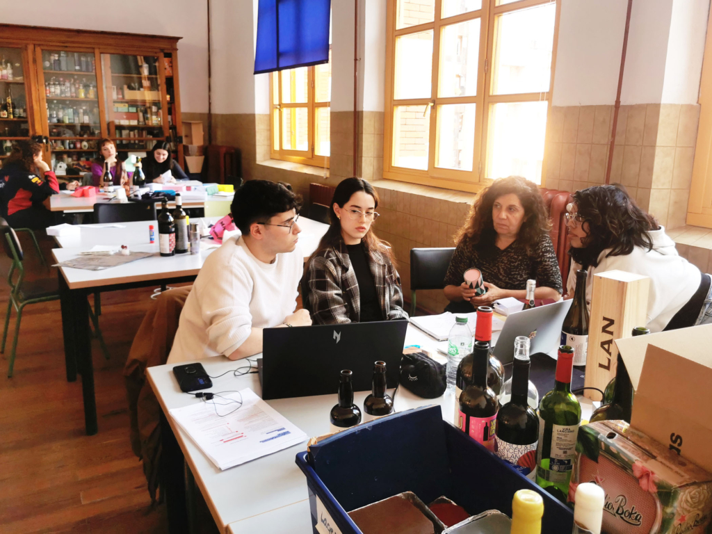 La diseñadora Angélica Barco en el Máster de Packaging