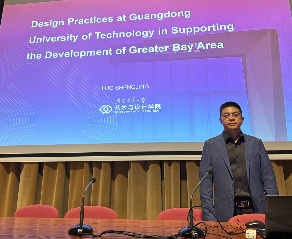 Visita del profesor Luo Shengjing