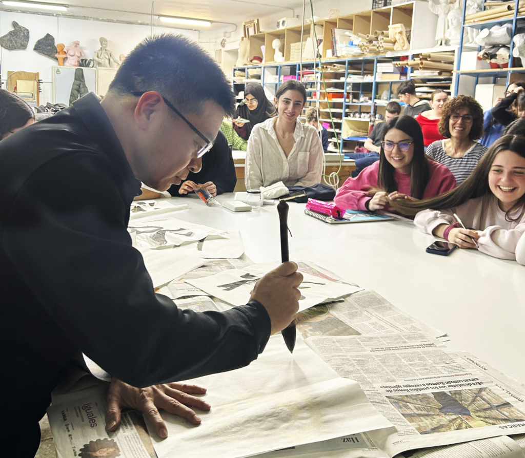 Visita del profesor Luo Shengjing