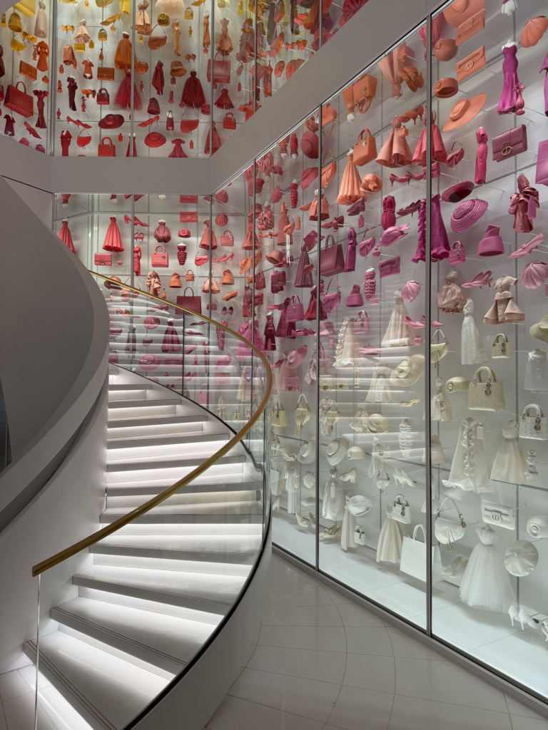 Diseño de Moda viaja a París