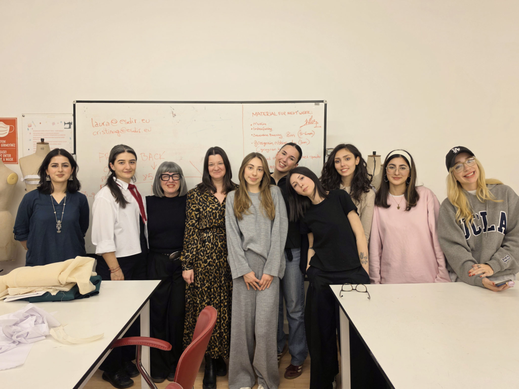 Taller "The dress as a second skin" en la Istambul Bilgi University