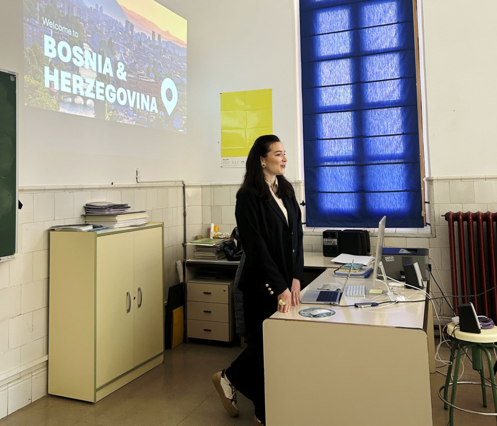 Visita a la ESDIR de Emir Hambo y Ermina Usanovic  (IUS de Bosnia-Herzegovina)