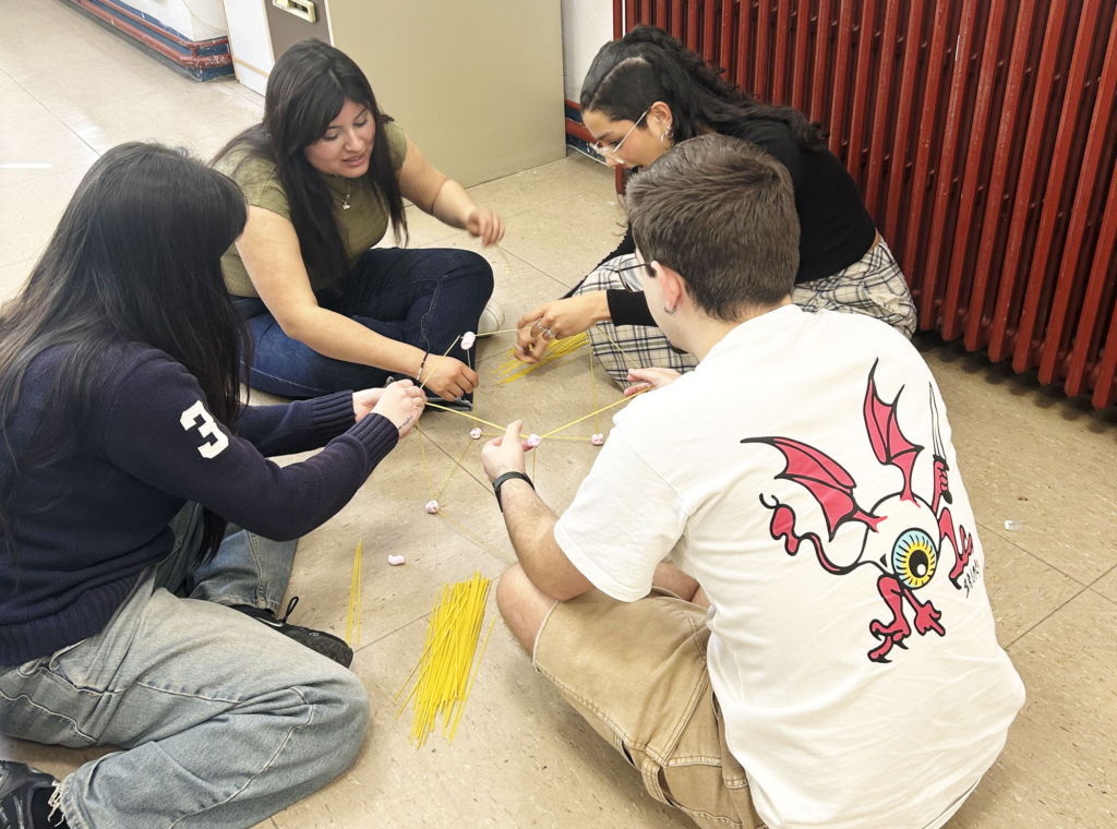 Visita a la ESDIR de Emir Hambo y Ermina Usanovic  (IUS de Bosnia-Herzegovina)