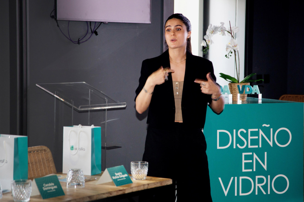 Candela Domínguez, de 3º de Producto, 3er premio en el Concurso Verallia