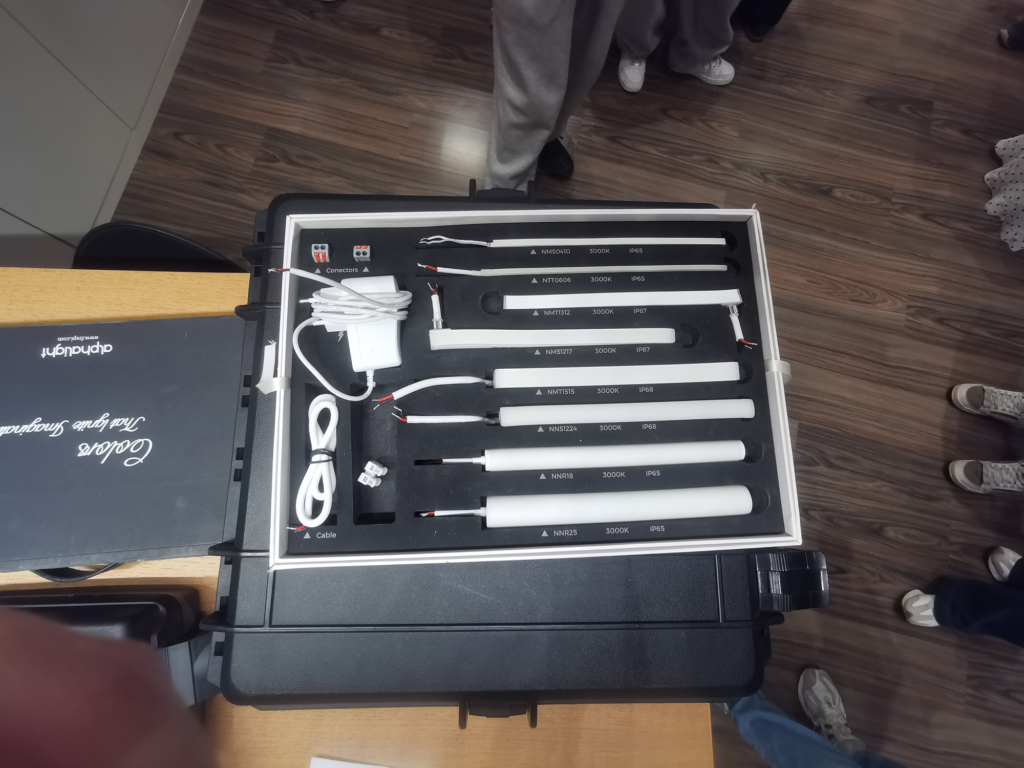 Alumnado de 2º de Diseño de Producto visita Osaba Iluminación