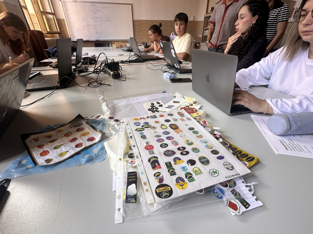 Hula Studio comparte su experiencia profesional en el Máster de Packaging