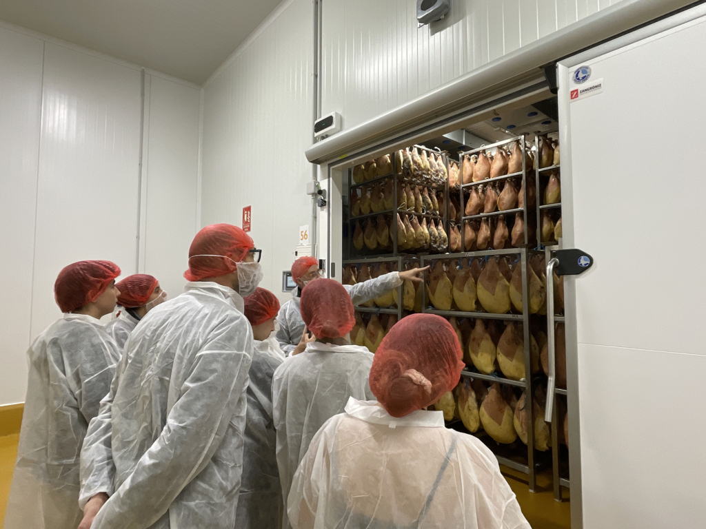 El Máster de Packaging visita las fábricas de embutidos Martínez Somalo